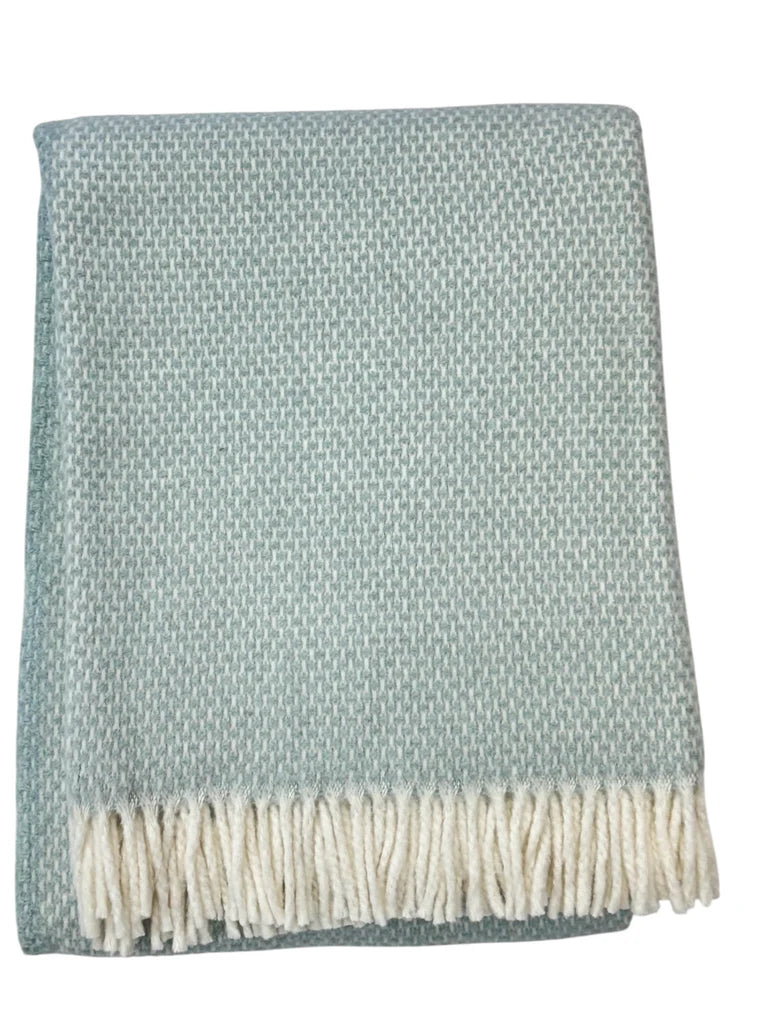 A Soft Idea: A Grain of Rice Throw